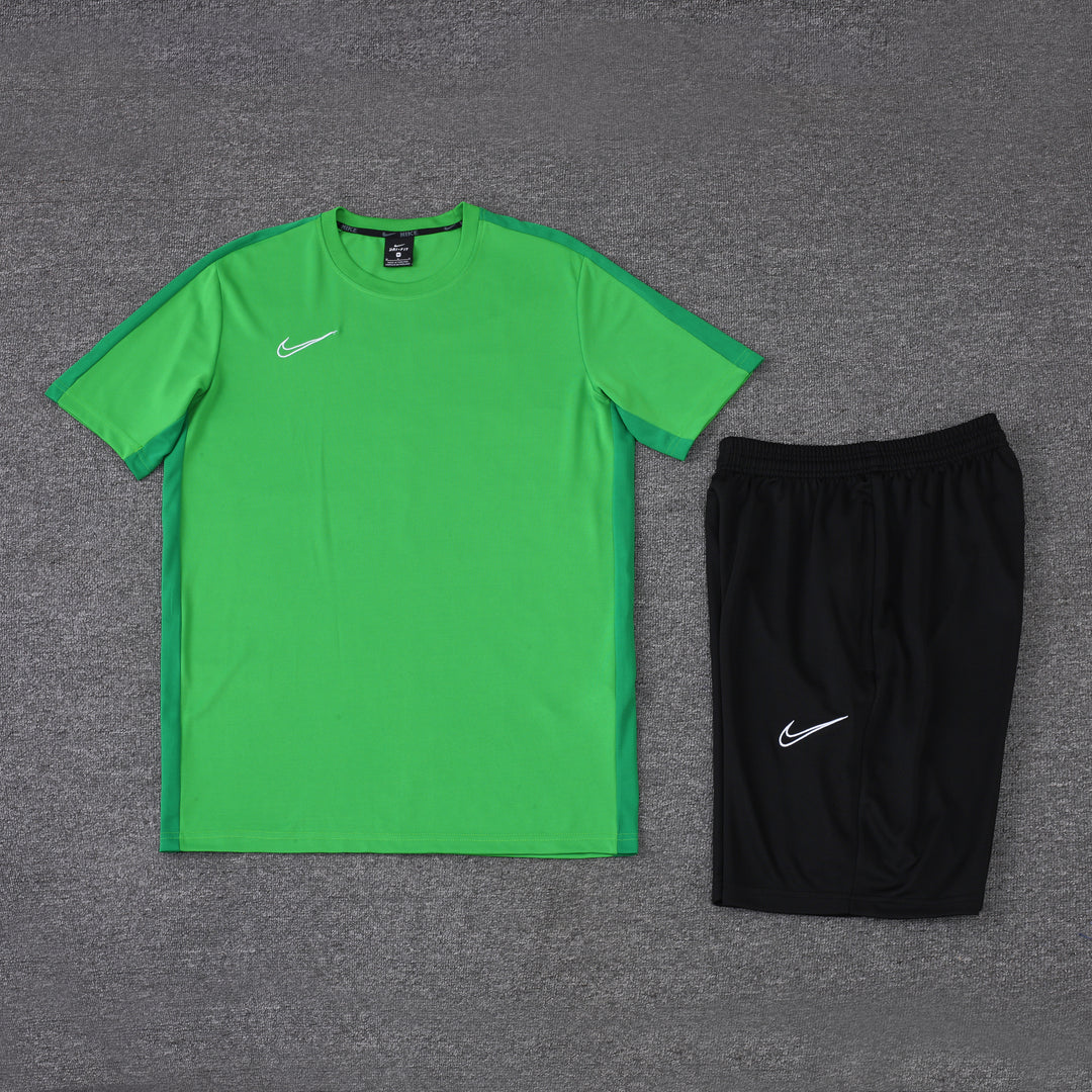 Kit Nike - Verde