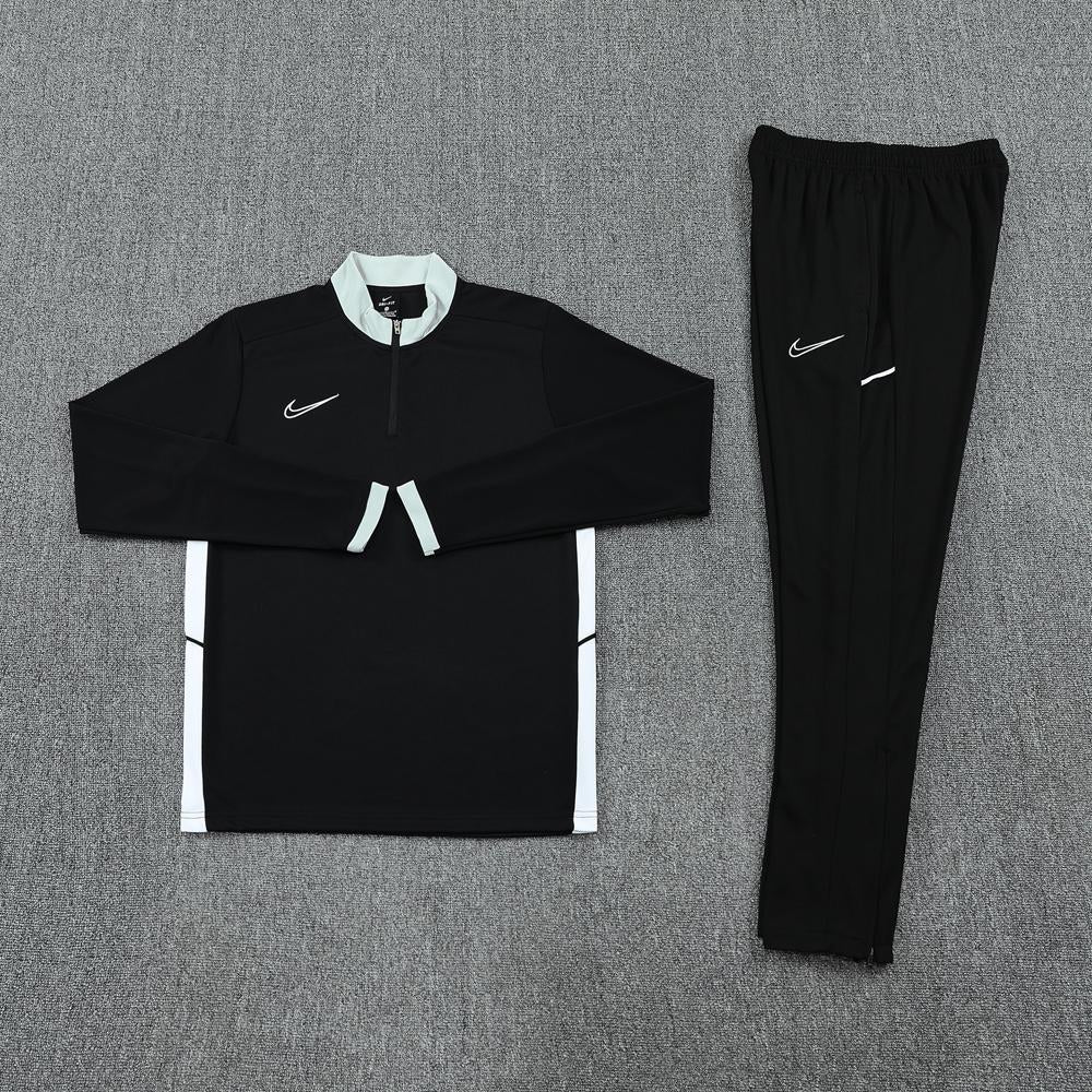 Conjunto Treino Nike - Preto