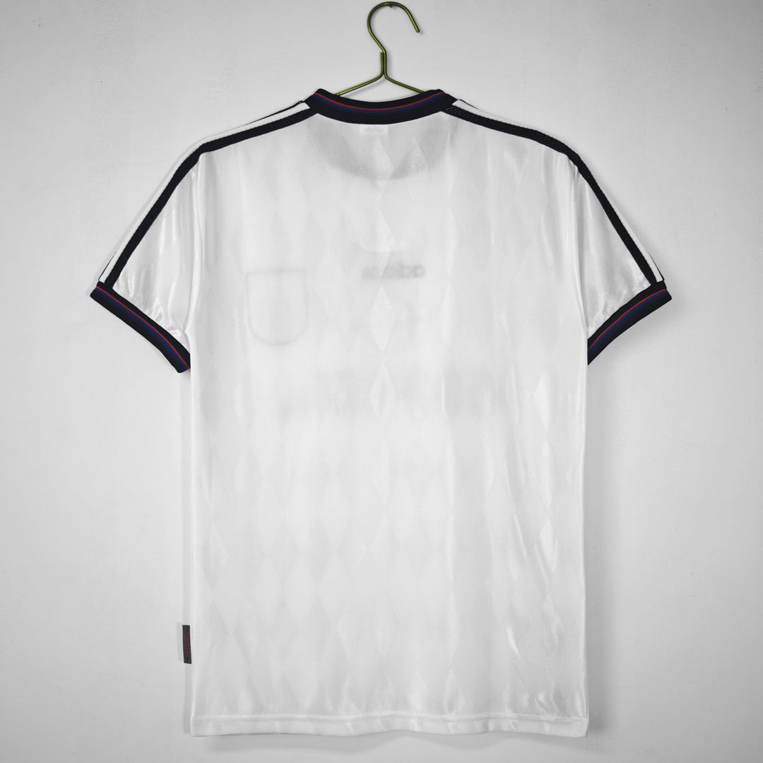 Camisa Retrô Bayern Munich 1997/98 Away – Belt Sports