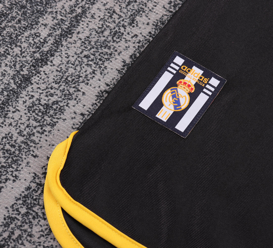Camisa Retrô Real Madrid 2000/01 Away Infantil – Belt Sports