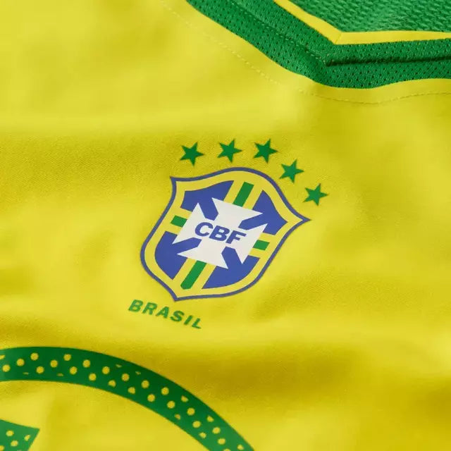 Camisa Retrô Brasil 2004/05 Home - Ronaldinho #10 (Pronta Entrega)