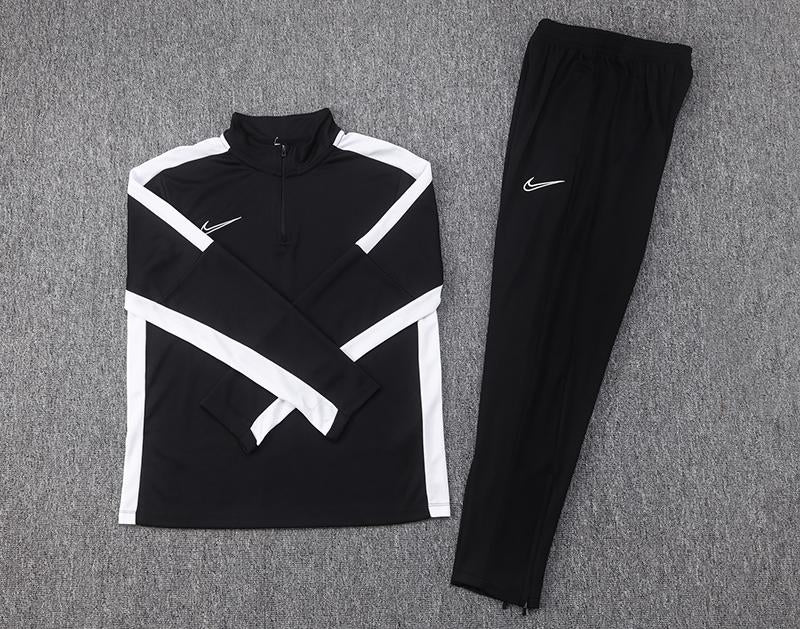 Conjunto Treino Nike - Preto IV