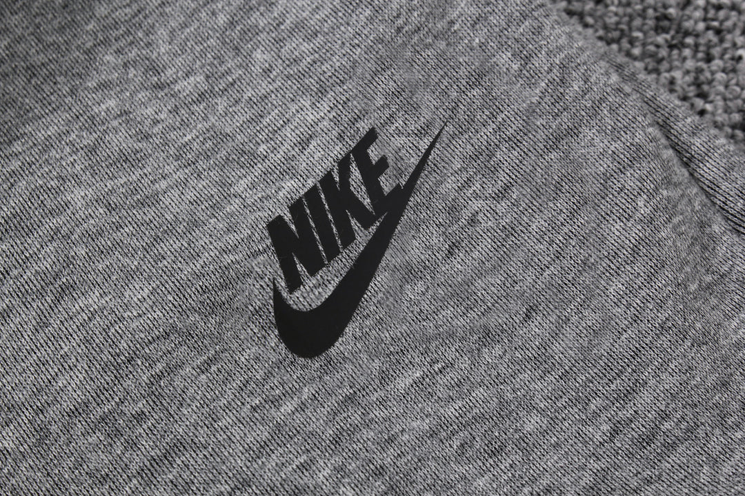 Calça Nike Tech Fleece - Cinza Escuro
