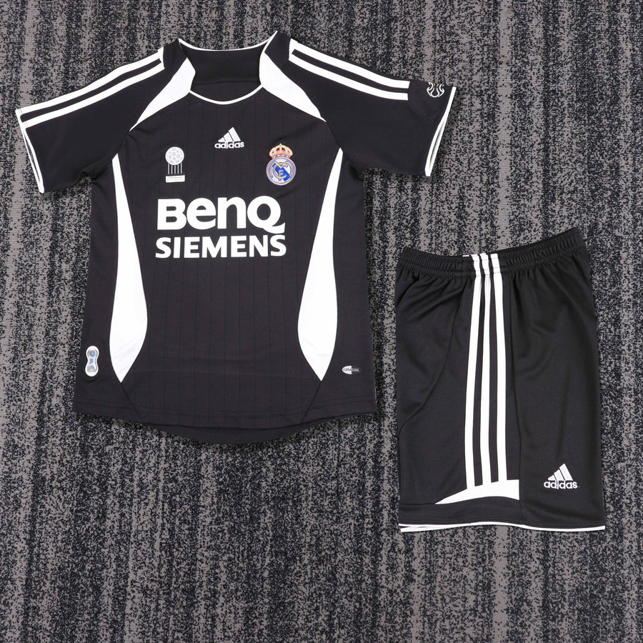 Camisa Retrô Real Madrid 2006/07 Away Infantil – Belt Sports