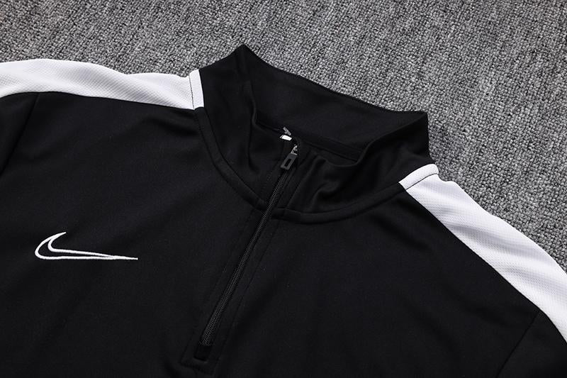 Conjunto Treino Nike - Preto IV