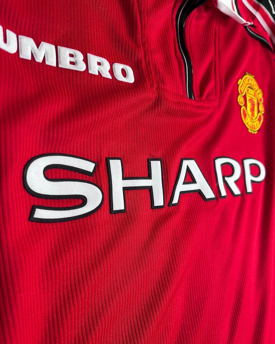 Camisa Retrô Manchester United 1998/99 Manga longa