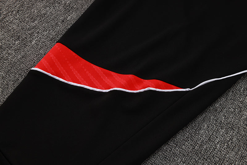 Calça Treino Adidas - Preto/Vermelho II