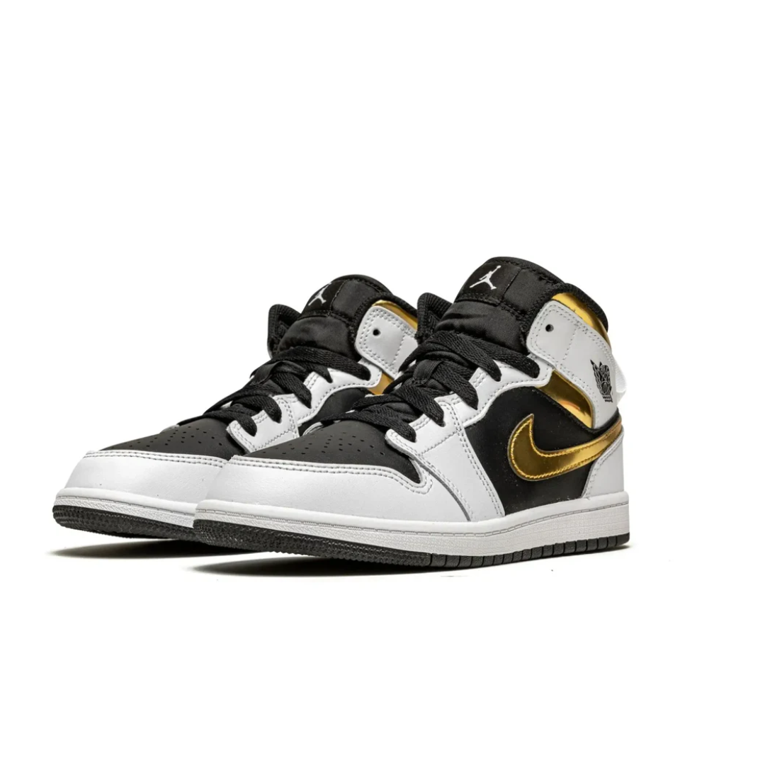 Jordan 1 Mid - Branco/Dourado/Preto