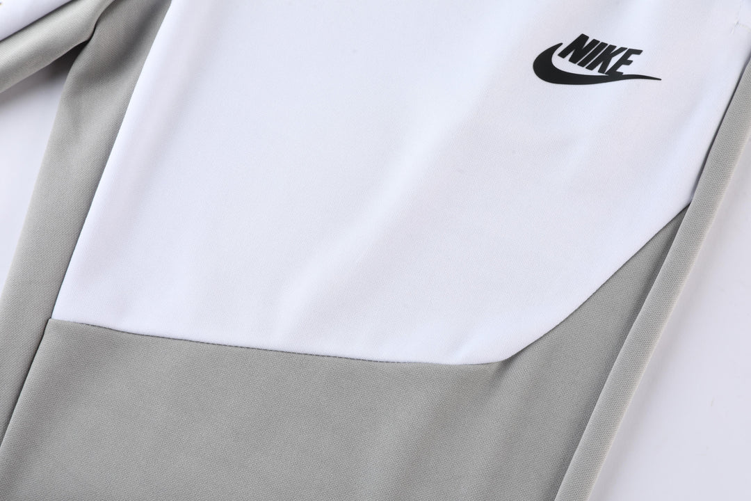 Calça Treino Nike - Cinza Claro/Branco