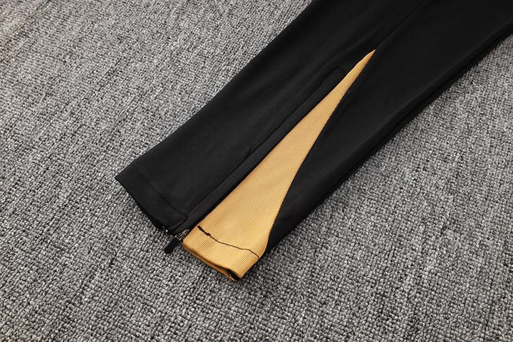 Conjunto Treino Nike - Preto/Dourado