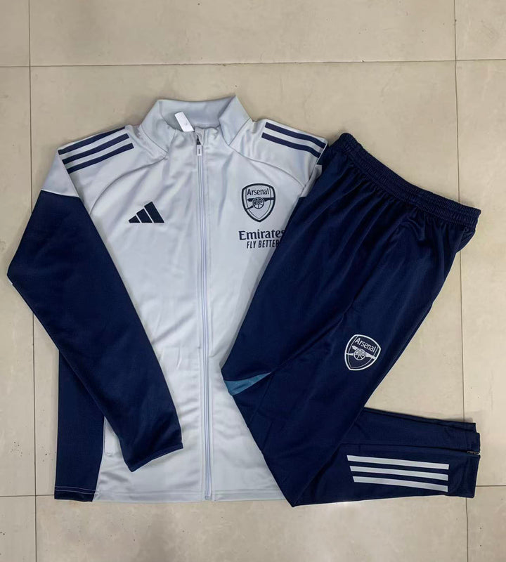 Conjunto Arsenal 25/26 - Branco Gelo
