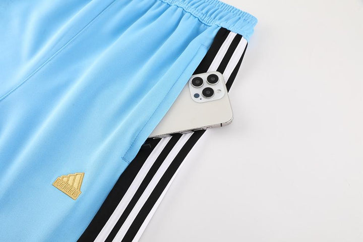 Conjunto Adidas - Azul Claro/Branco