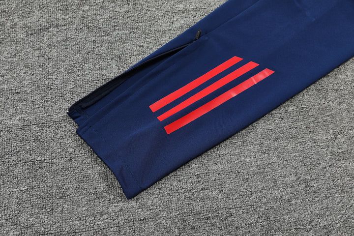 Conjunto Manchester United 2024/25 Azul Marinho - Capuz