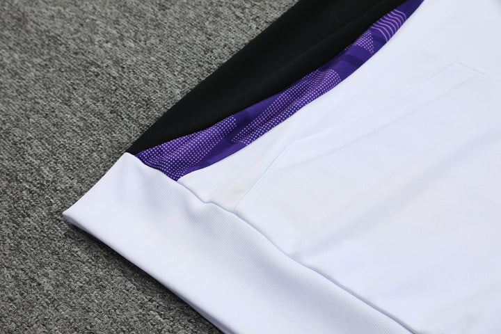 Blusão Real Madrid 2024/25 Branco/Roxo - Capuz