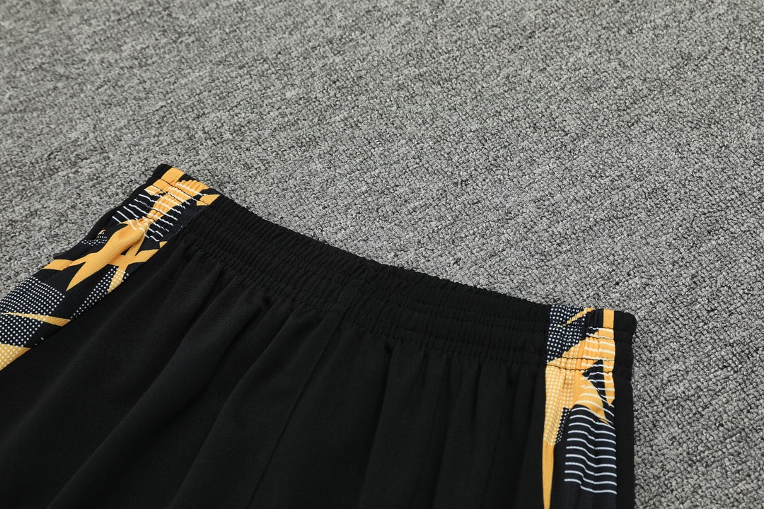 Conjunto Real Madrid 2024/25 Preto/Amarelo - Capuz