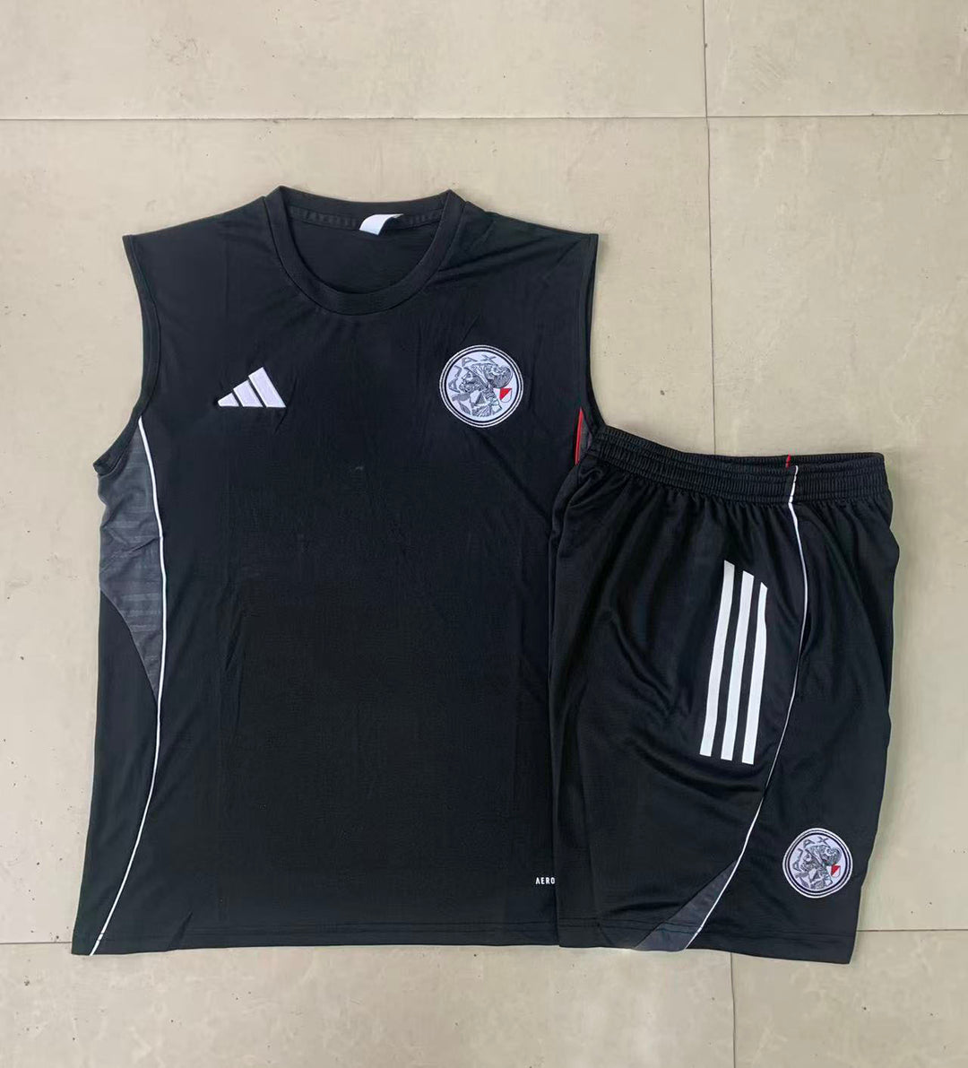 Kit Regata Ajax 25/26 - Preto/Cinza Escuro/Vermelho