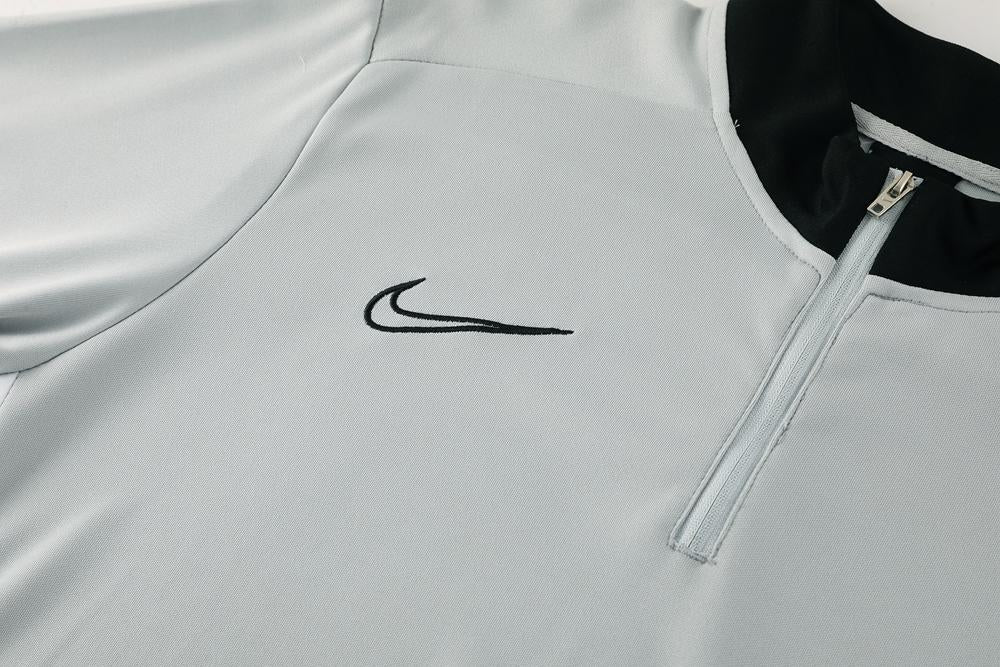 Conjunto Treino Nike - Cinza/Preto