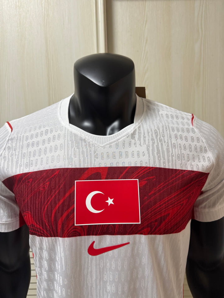 Camisa Turquia Home 2026 Versão Jogador – Belt Sports