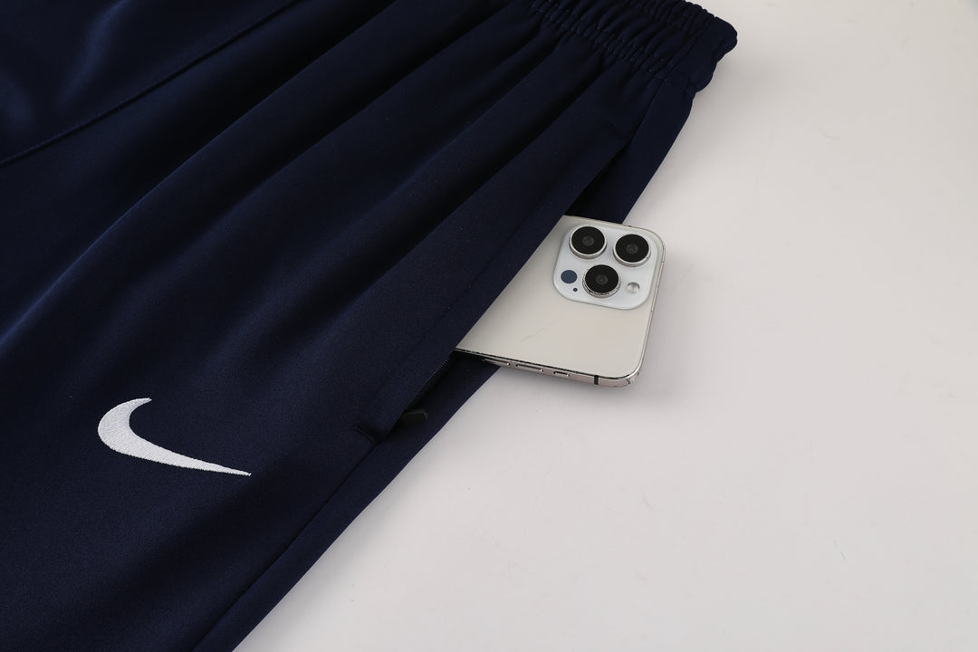 Conjunto Nike - Branco/Azul Marinho