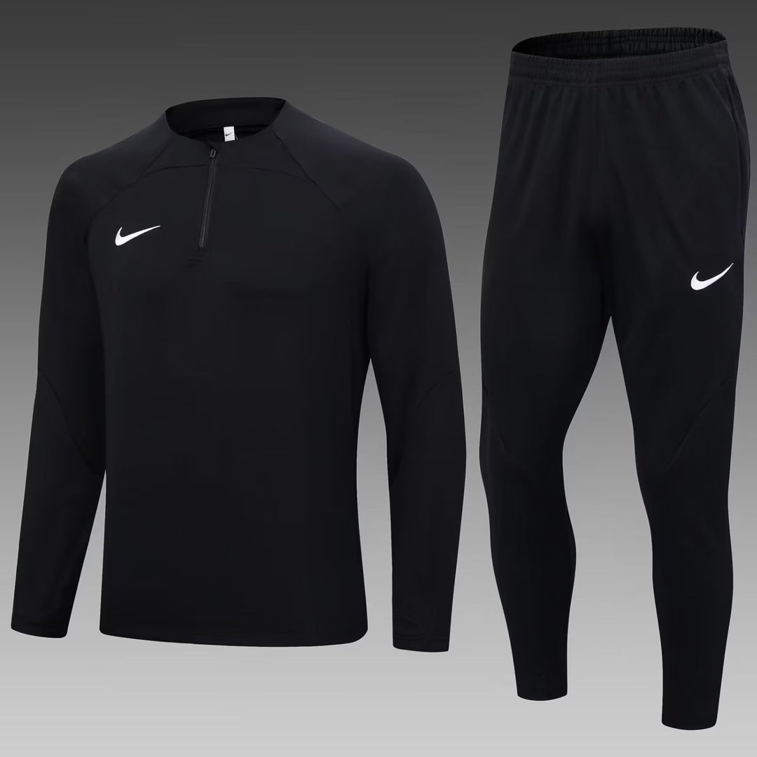 Conjunto treino Nike - Preto