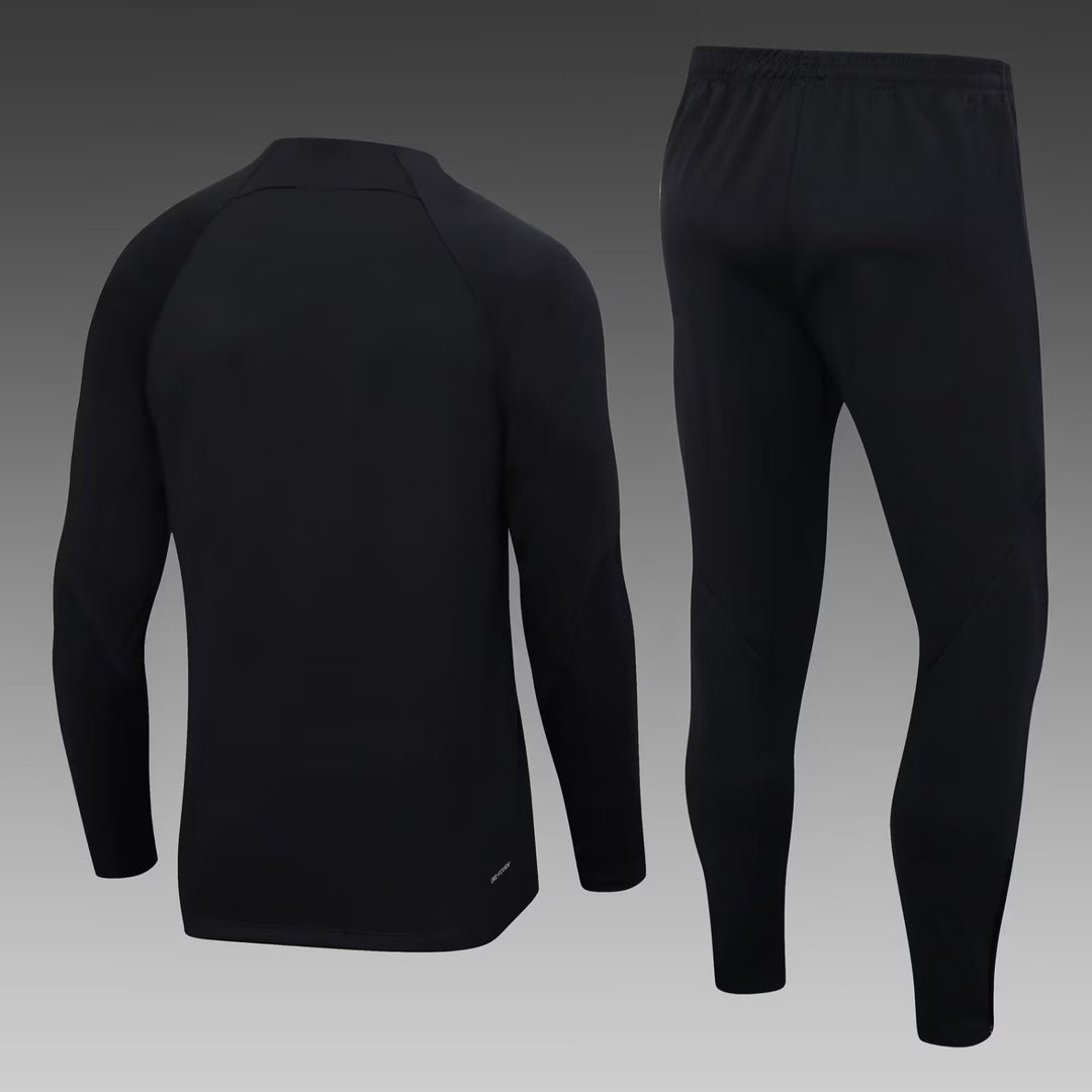 Conjunto treino Nike - Preto