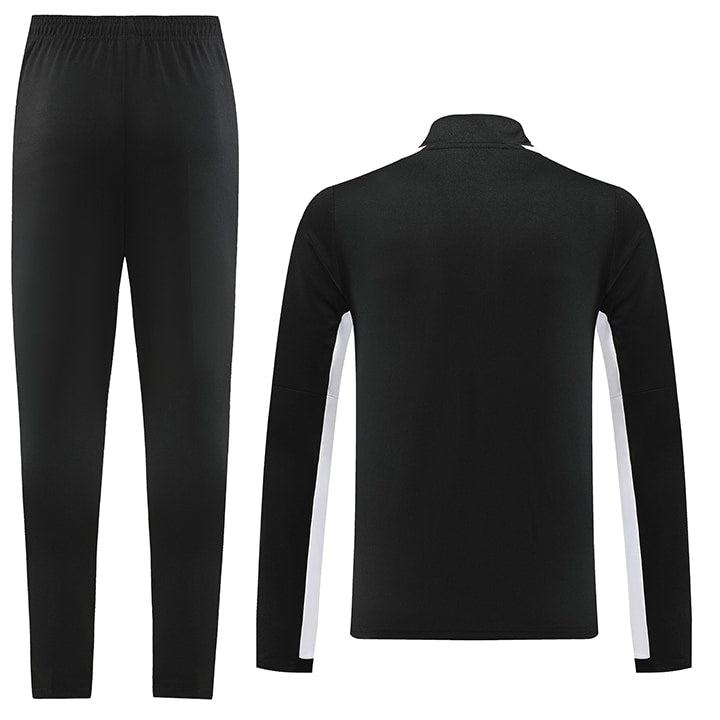 Conjunto treino Nike - Preto/branco