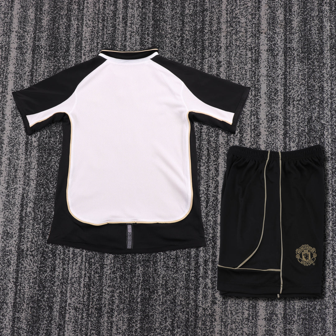 Camisa Retrô Manchester United 2001/02 Away Infantil – Belt Sports