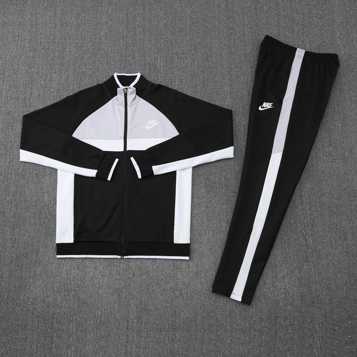 Conjunto Nike - Branco/Preto