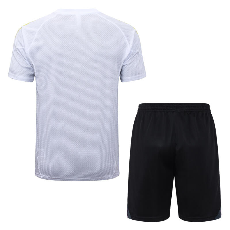 Kit Treino Juventus 25/26 - Branco/Preto/Verde Menta