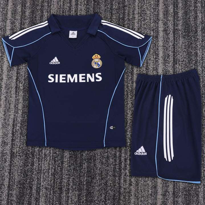 Camisa Retrô Real Madrid 2005/06 Away Infantil – Belt Sports