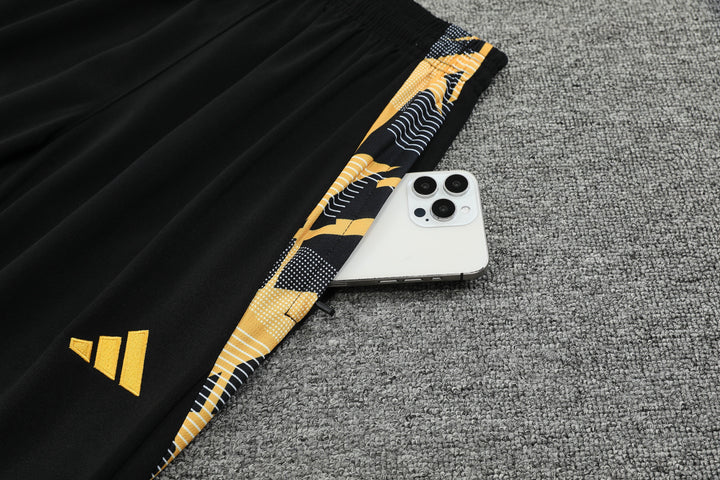 Conjunto Real Madrid 2024/25 Preto/Amarelo - Capuz