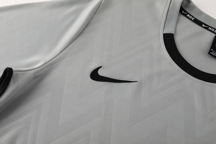 Kit Nike - Cinza
