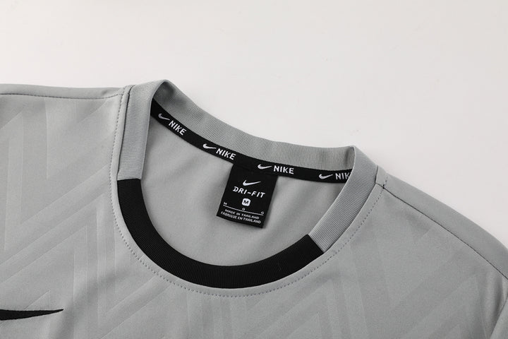 Kit Nike - Cinza