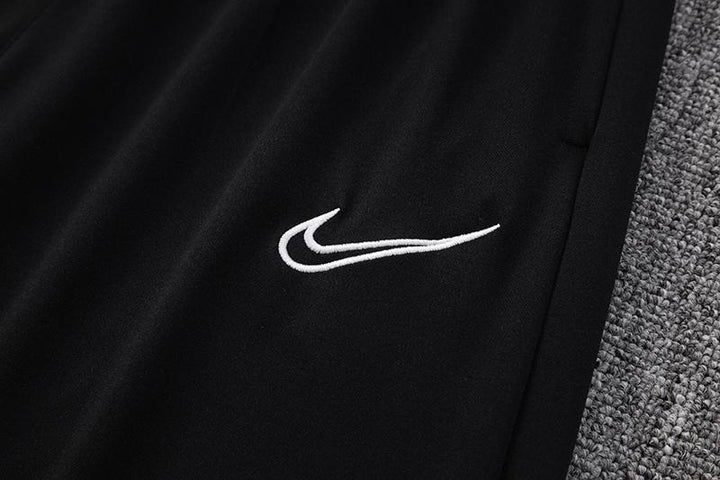 Calça Treino Nike - Preto/Branco IV