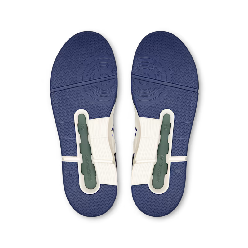 On Running The Roger Clubhouse – Branco/Açaí