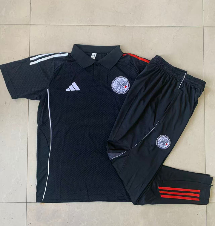 Kit Polo Ajax 25/26 - Preto/Branco/Vermelho