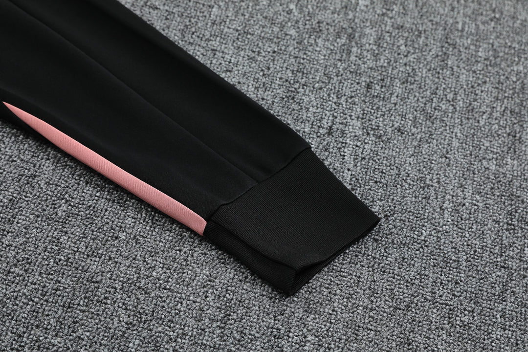 Blusão PSG 2024/25 Preto/Rosa - Capuz