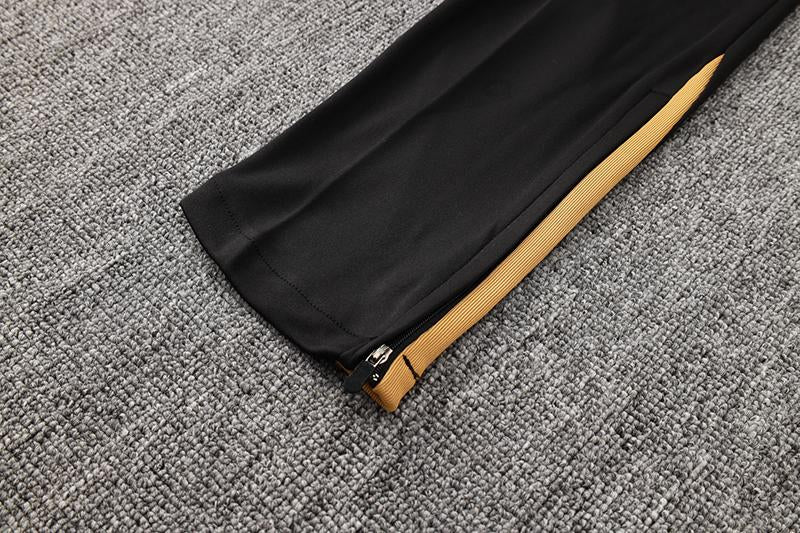 Calça Treino Nike - Preto/Dourado