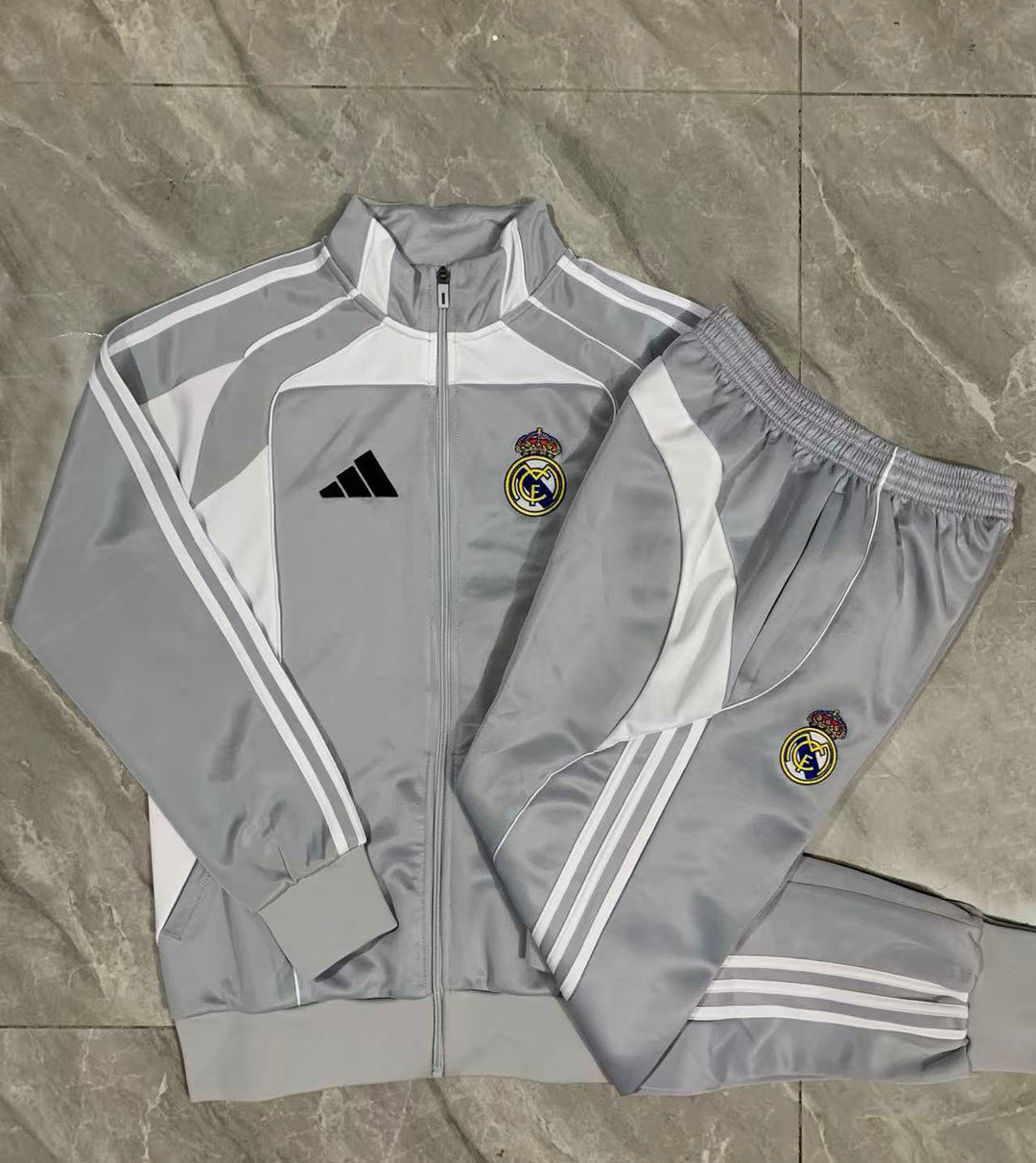 Conjunto Real Madrid 25/26 - Cinza Claro