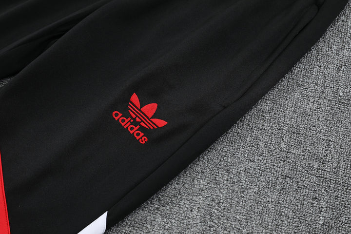 Calça Manchester United 2025/26 - Preto/Vermelho