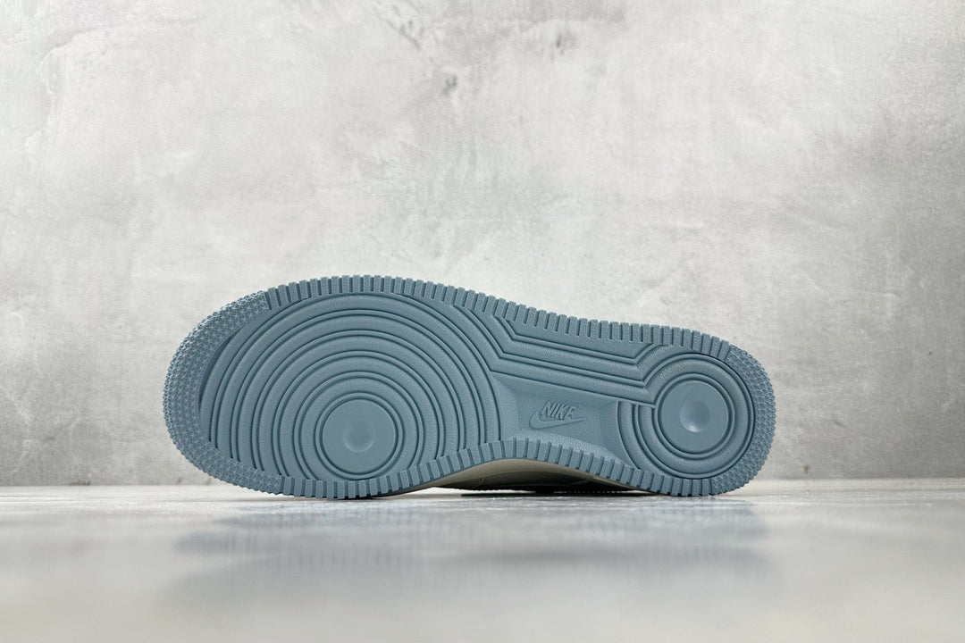 Nike Air Force 1 Louis Vuitton – Azul Claro/Branco