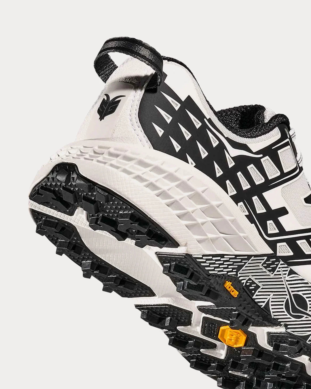 Hoka Speedgoat 2 - Branco/Preto