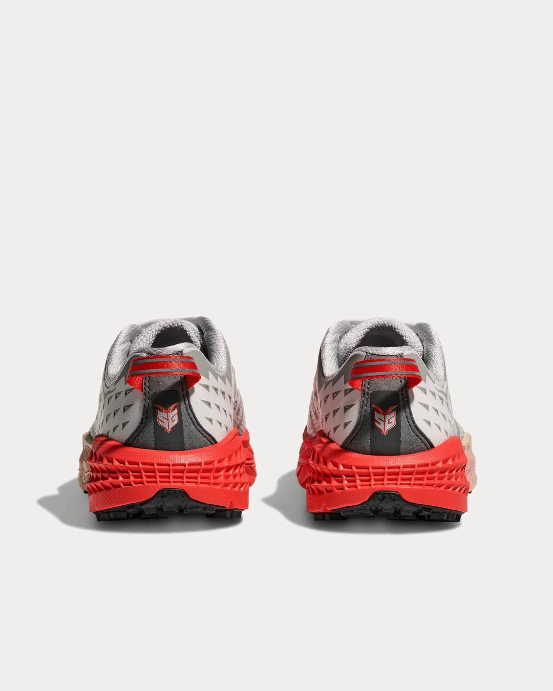 Hoka Speedgoat 2 - Cinza Claro/Laranja