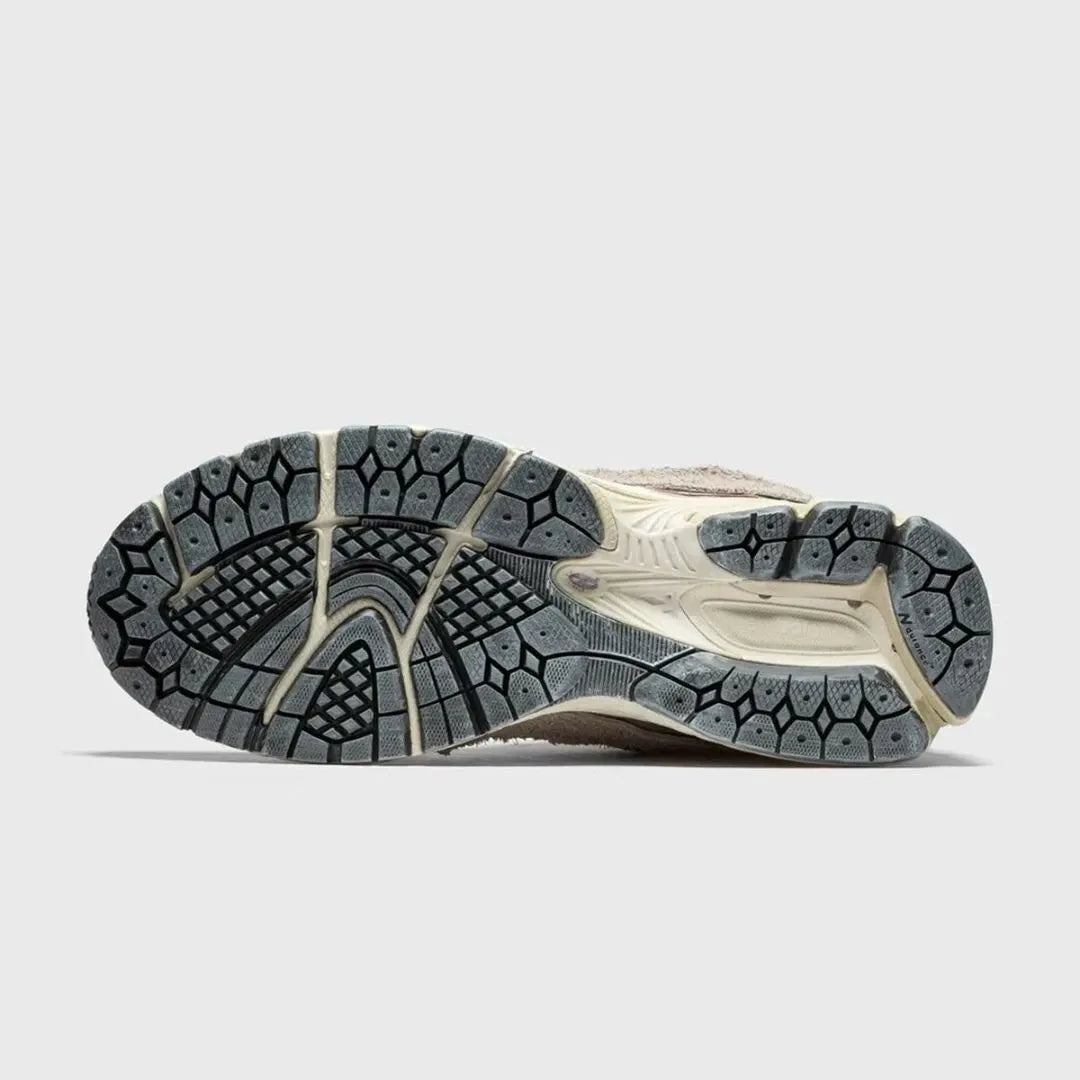 New Balance 2002R Protection Pack - Nuvem de chuva