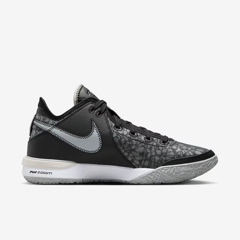 Tênis Nike LeBron NXXT Gen - Preto/Branco