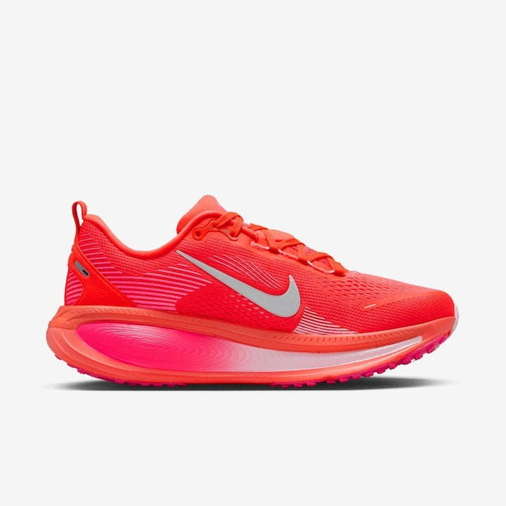 Tênis Nike Vomero 18 - Vermelho/Rosa