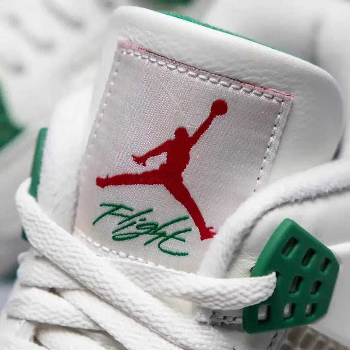Jordan 4 Retro SB – Verde Pinheiro