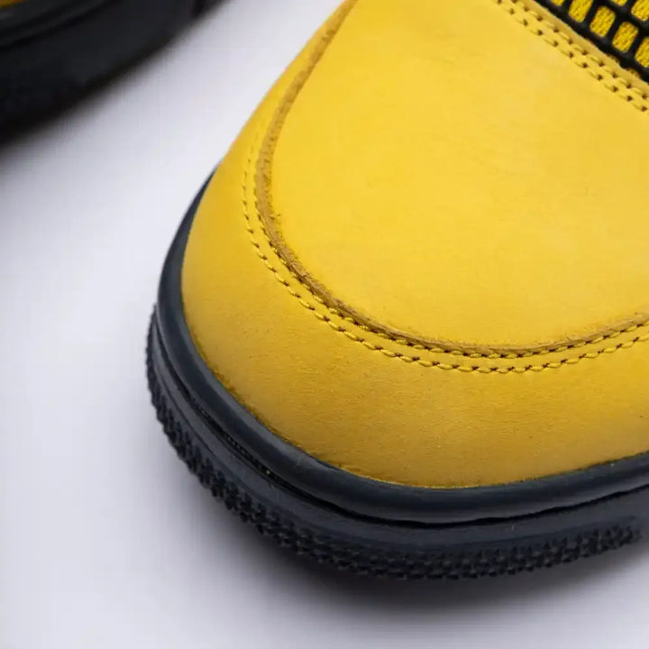 Air Jordan 4 - Amarelo/Preto/Branco