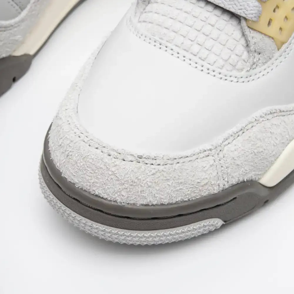 Jordan 4 Retro SE Craft Photon Dust