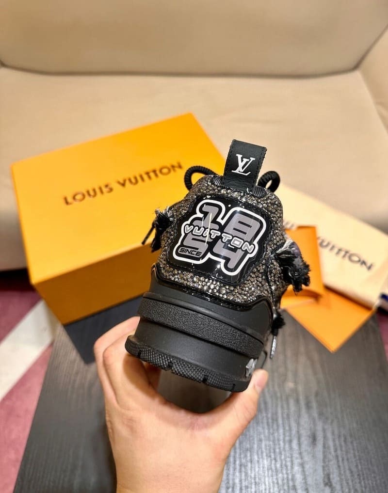 Louis Vuitton LV Skate – Preto Swarovski Monogram